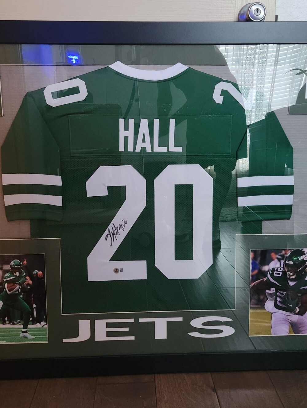 Autograped #20 Breece Hall NY Jets RB Famed